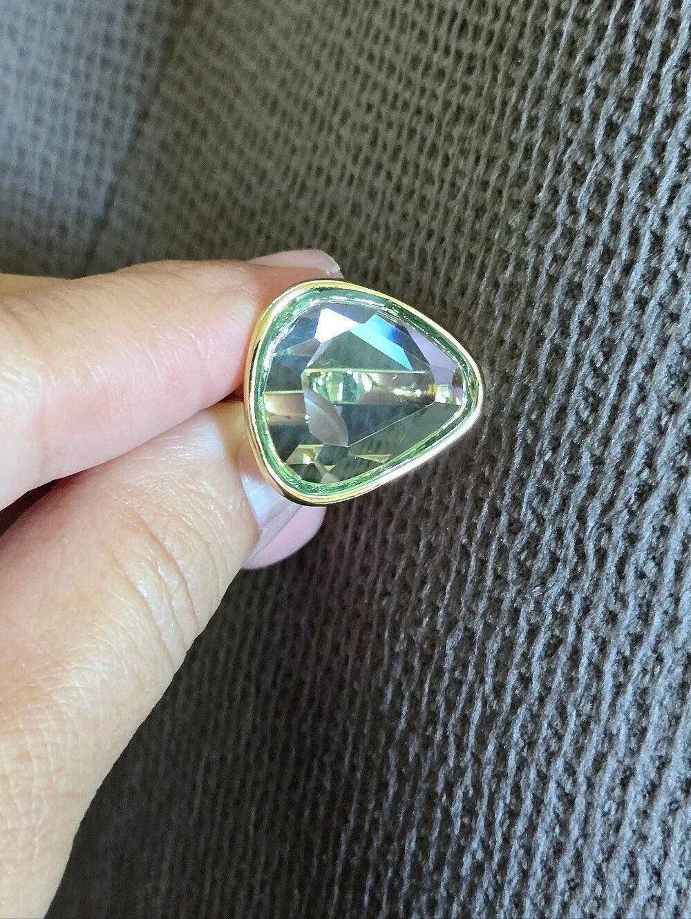 Atterri🛬 Translucent Green💚 Rounded Triangle Ring💍 - NWT - Picture 13 of 16